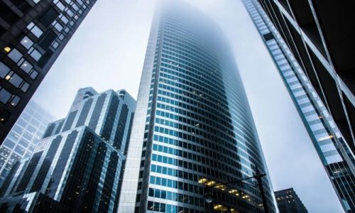 Os Fundos Imobiliários são uma excelente opção para quem busca diversificar seus investimentos e obter renda passiva.